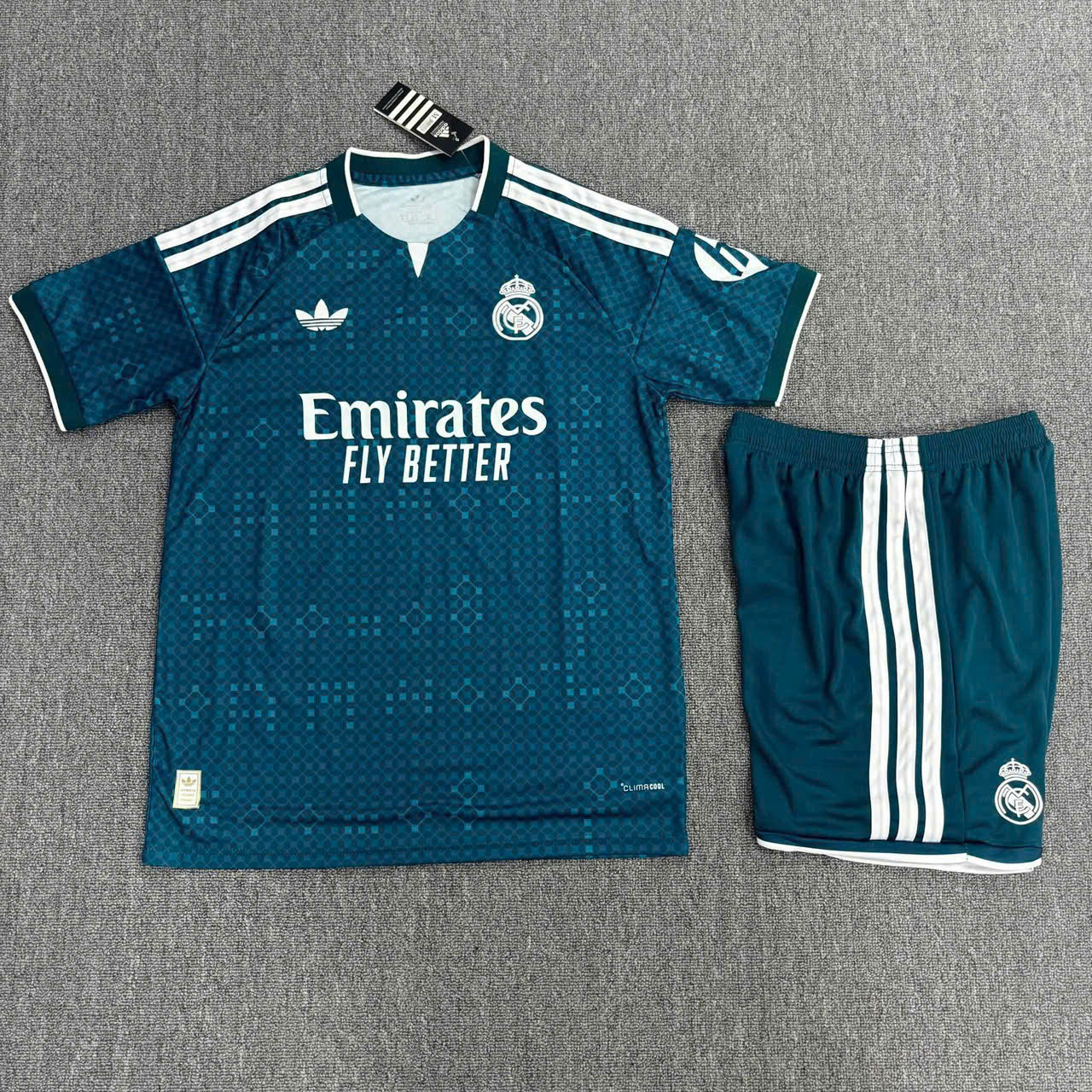 Bộ Quần Áo Real Madrid Sân Khách Xanh Rêu 26/27  – Bản Fan 🔵⚪