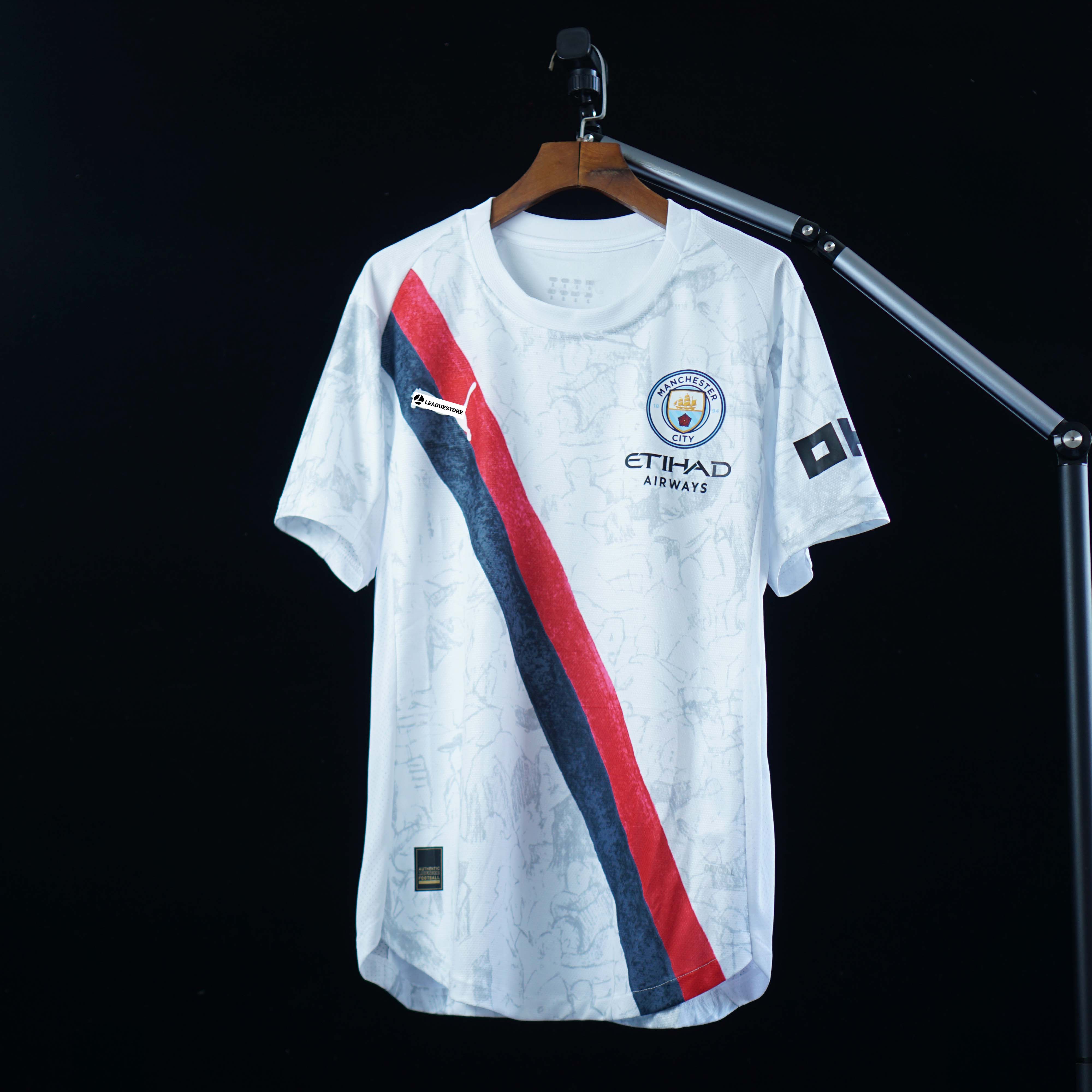 Áo Đấu Man City Sân Khách Màu Trắng 2025/26