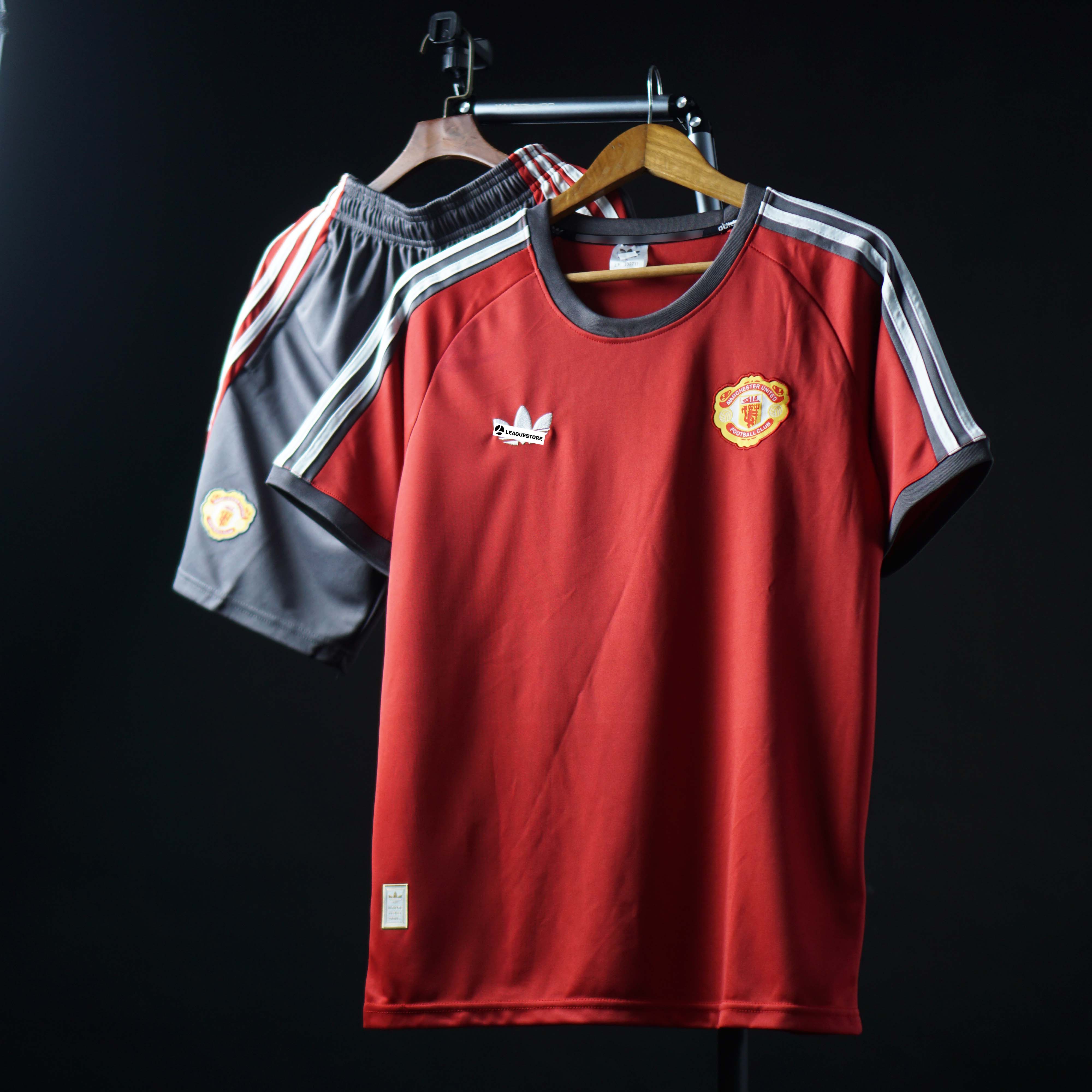 Bộ Training Manchester United 24/25 – Có Túi Khóa Kéo