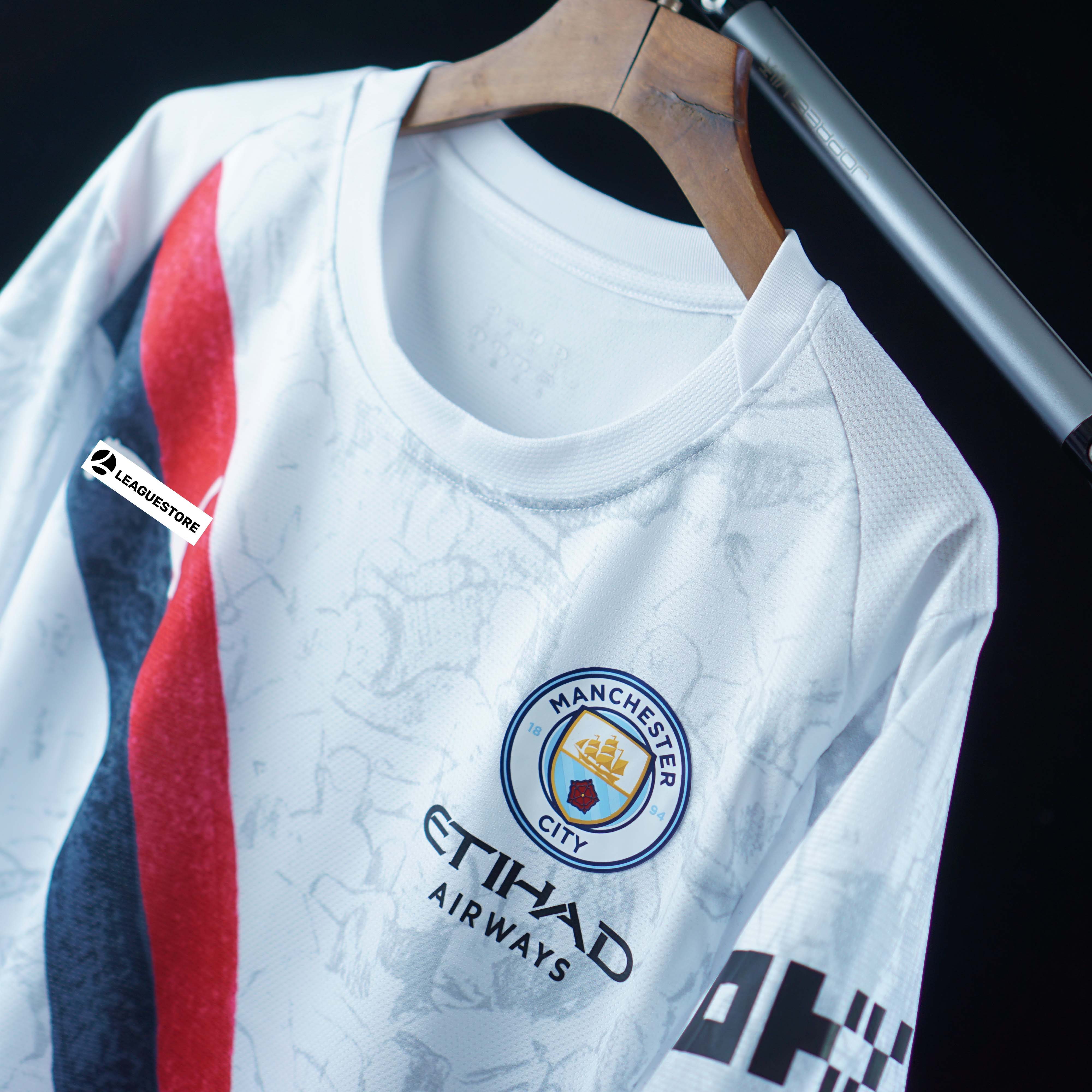 Áo Đấu Man City Sân Khách Màu Trắng 2025/26