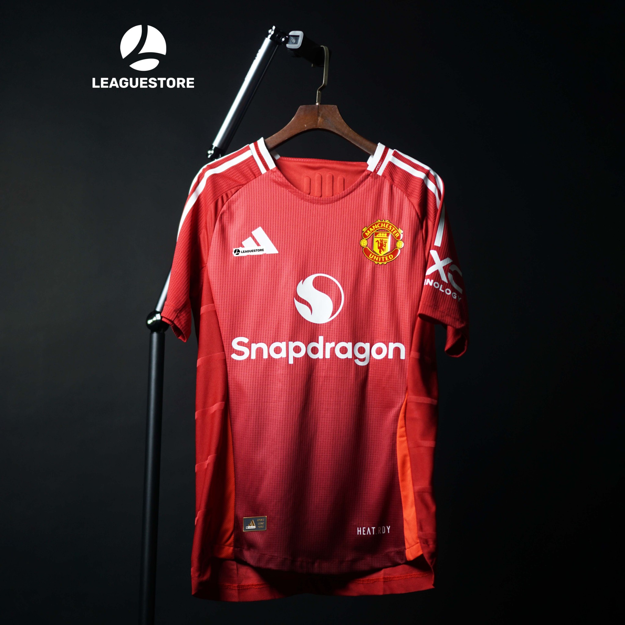 [SALE] PLAYER Bộ áo đấu Manchester United 24/25 cao cấp - Quần trắng/Quần đen