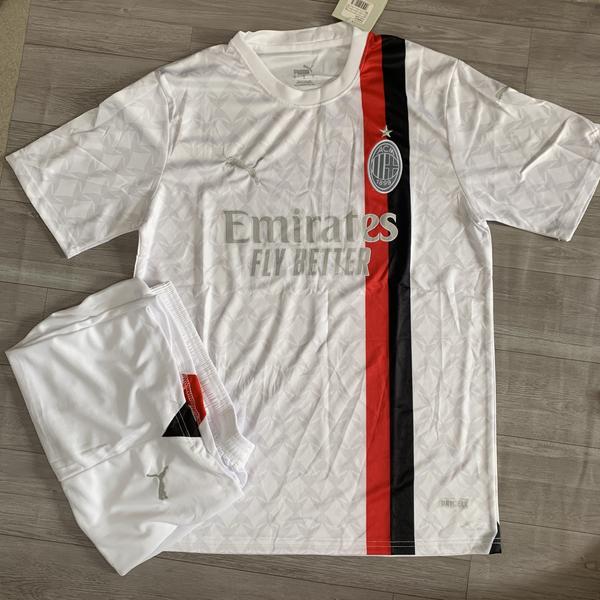 AC MILAN TRẮNG HỌA TIẾT 23/24