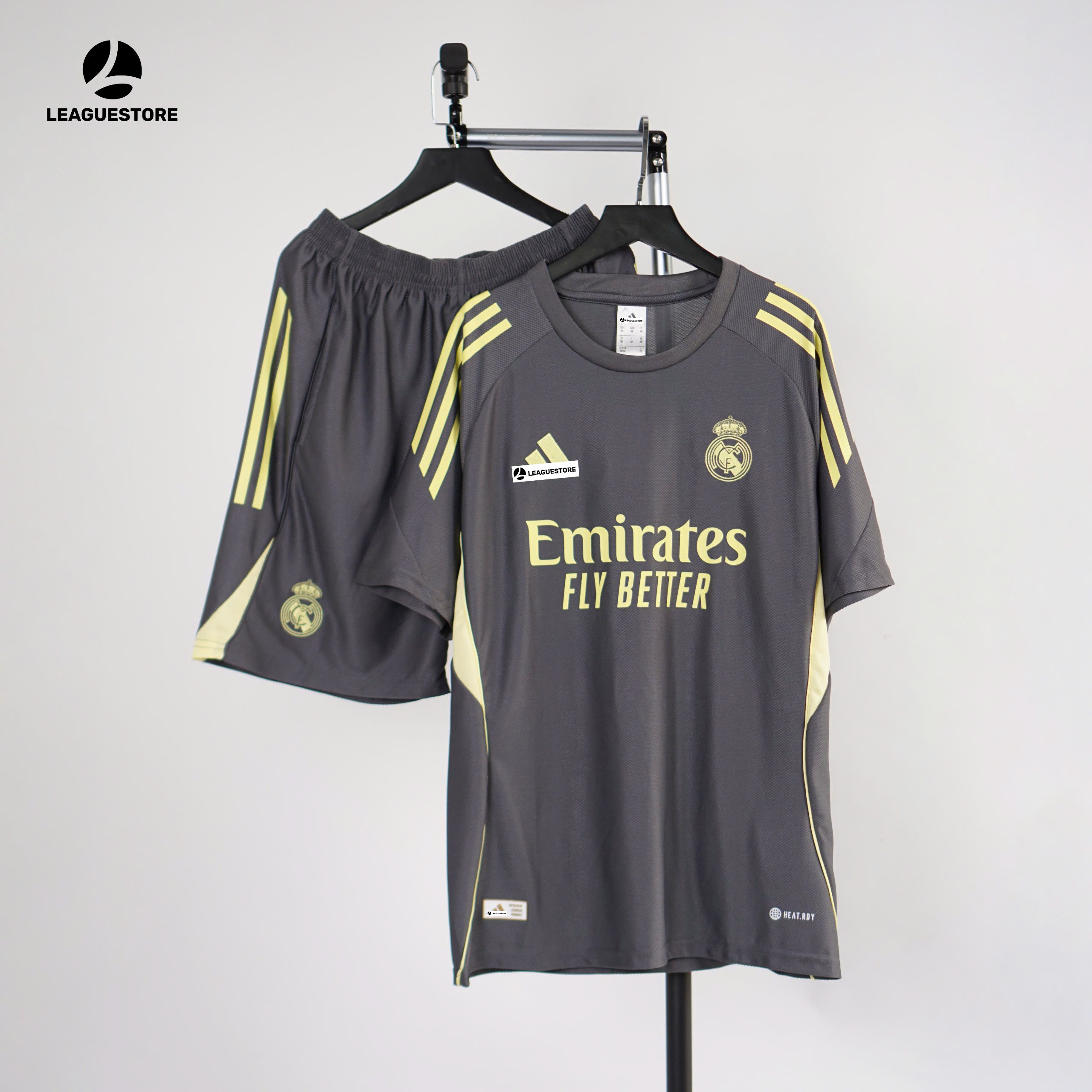 Bộ Quần Áo Tập Luyện Real Madrid 25/26 – Bản Cao Cấp – Quần Túi Khóa