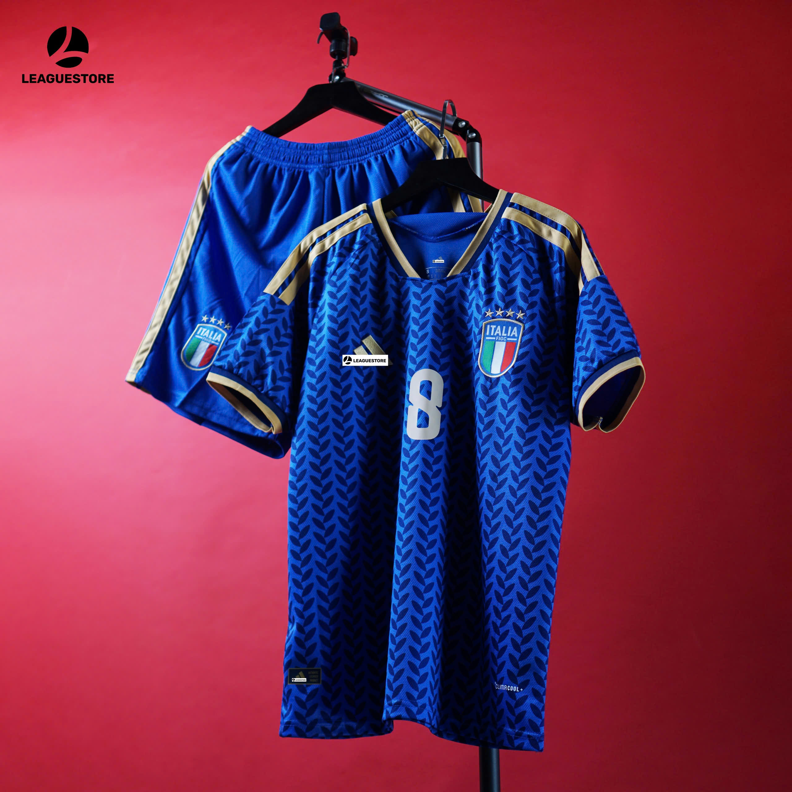 Áo Đấu Italia Sân Nhà World Cup 2026 –Xanh Royal Họa Tiết Lá Nguyệt Quế