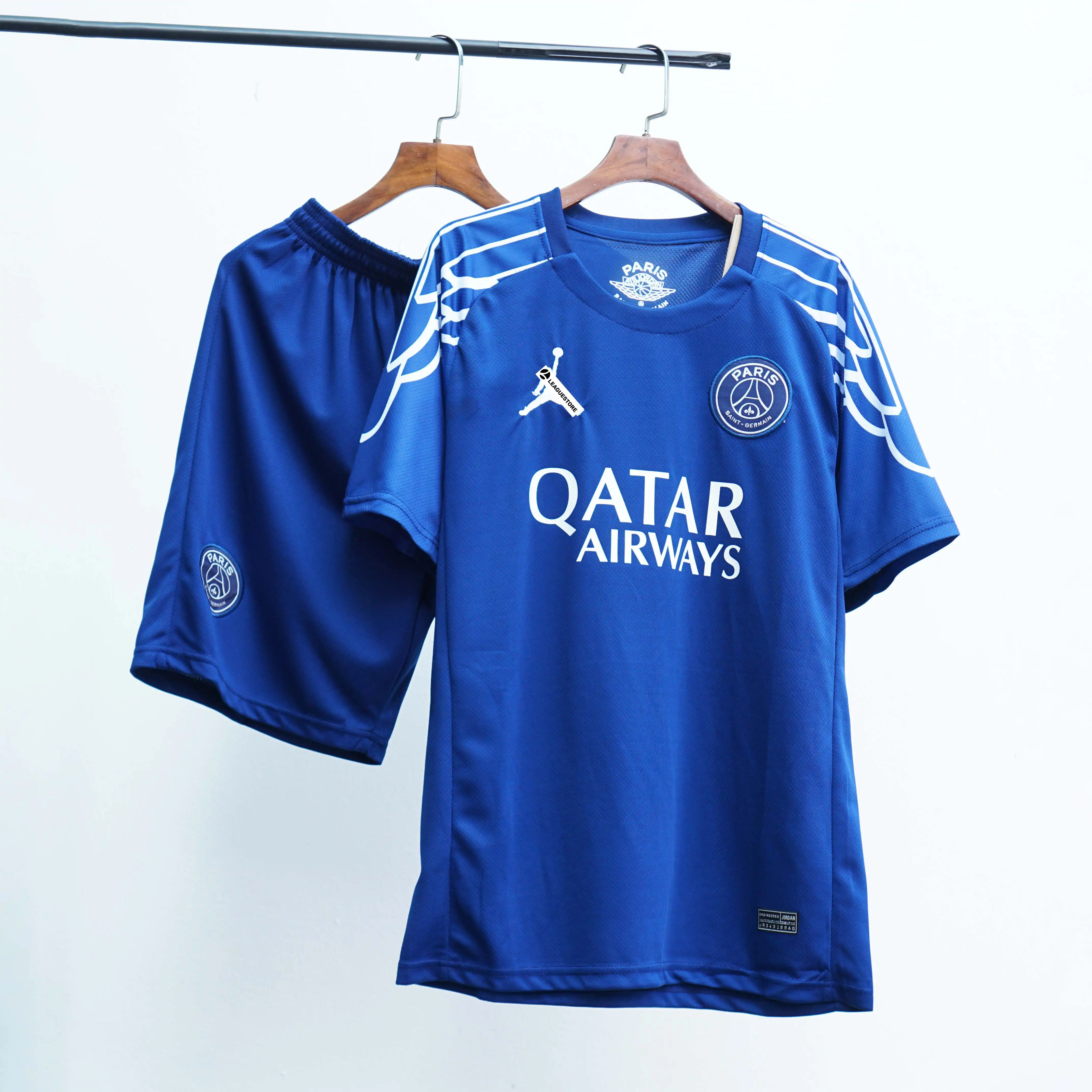 Bộ Áo Đấu PSG x Jordan 25/26 - FAN Version - Logo Thêu