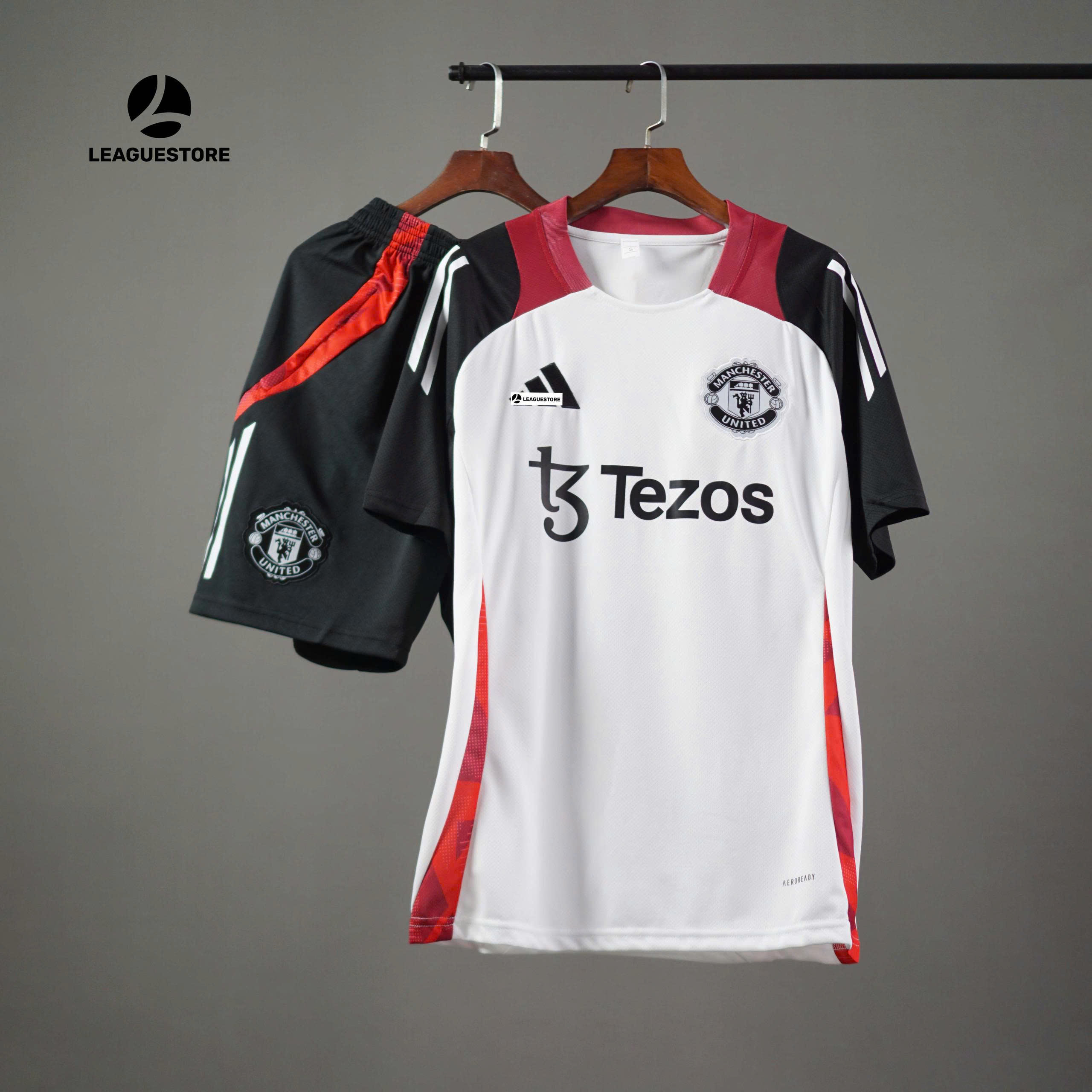 Bộ Training Manchester United 2025/26 – Có Túi Khóa