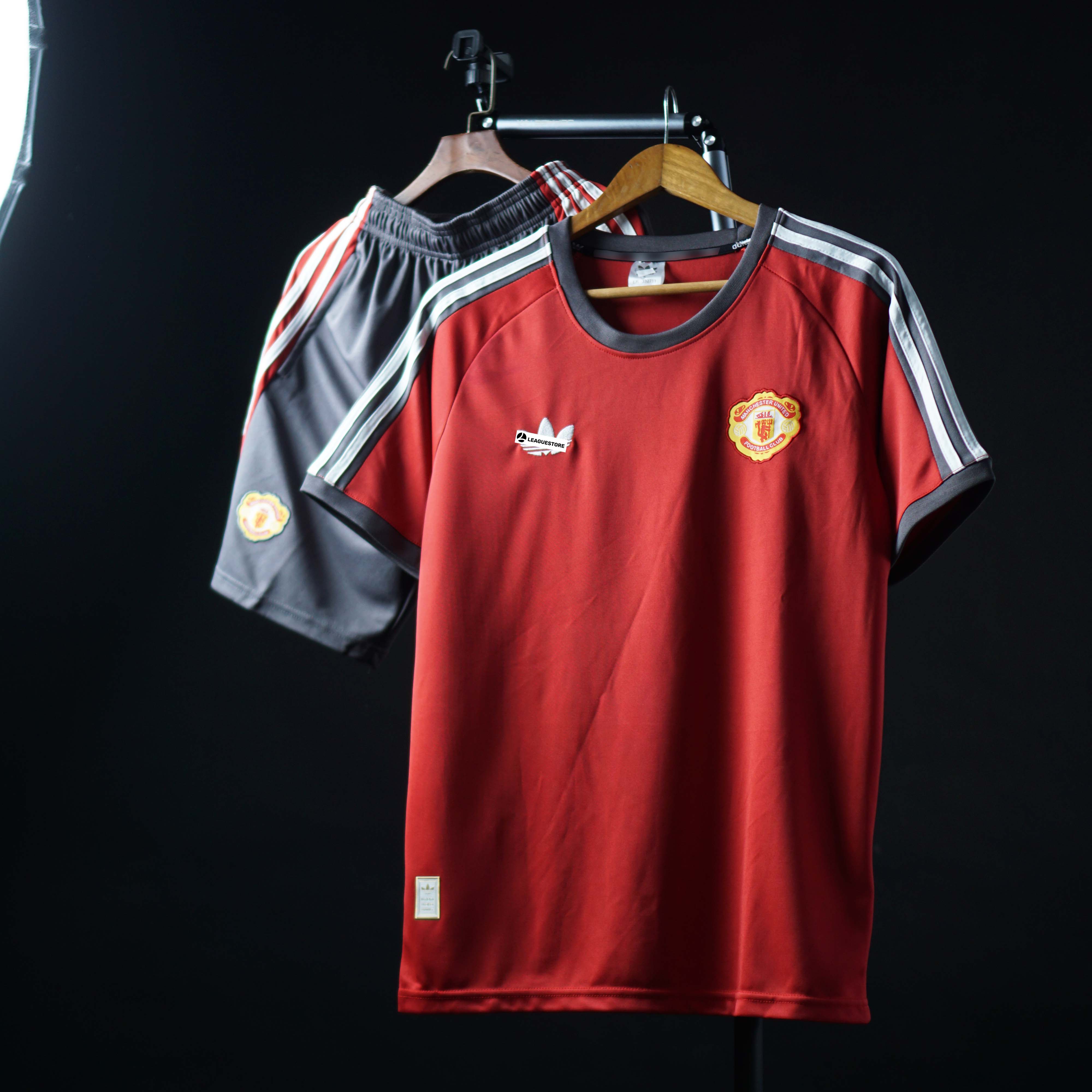 Bộ Training Manchester United 24/25 – Có Túi Khóa Kéo