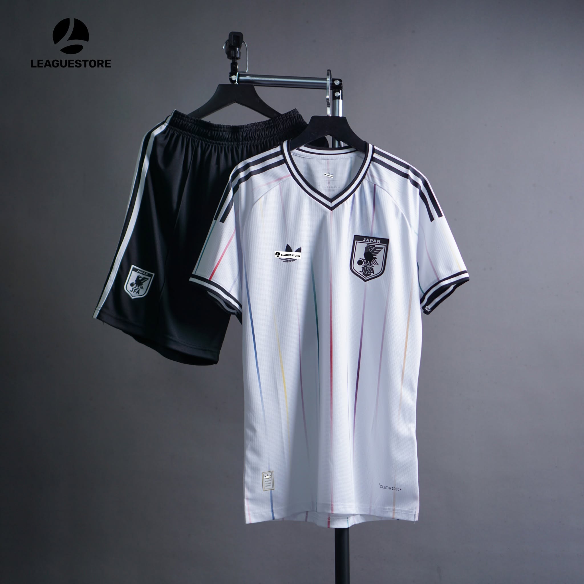 Bộ Quần Áo Đấu Tuyển Nhật Bản Sân Khách World Cup 2026/27 – Bản Fan ⚪⚫