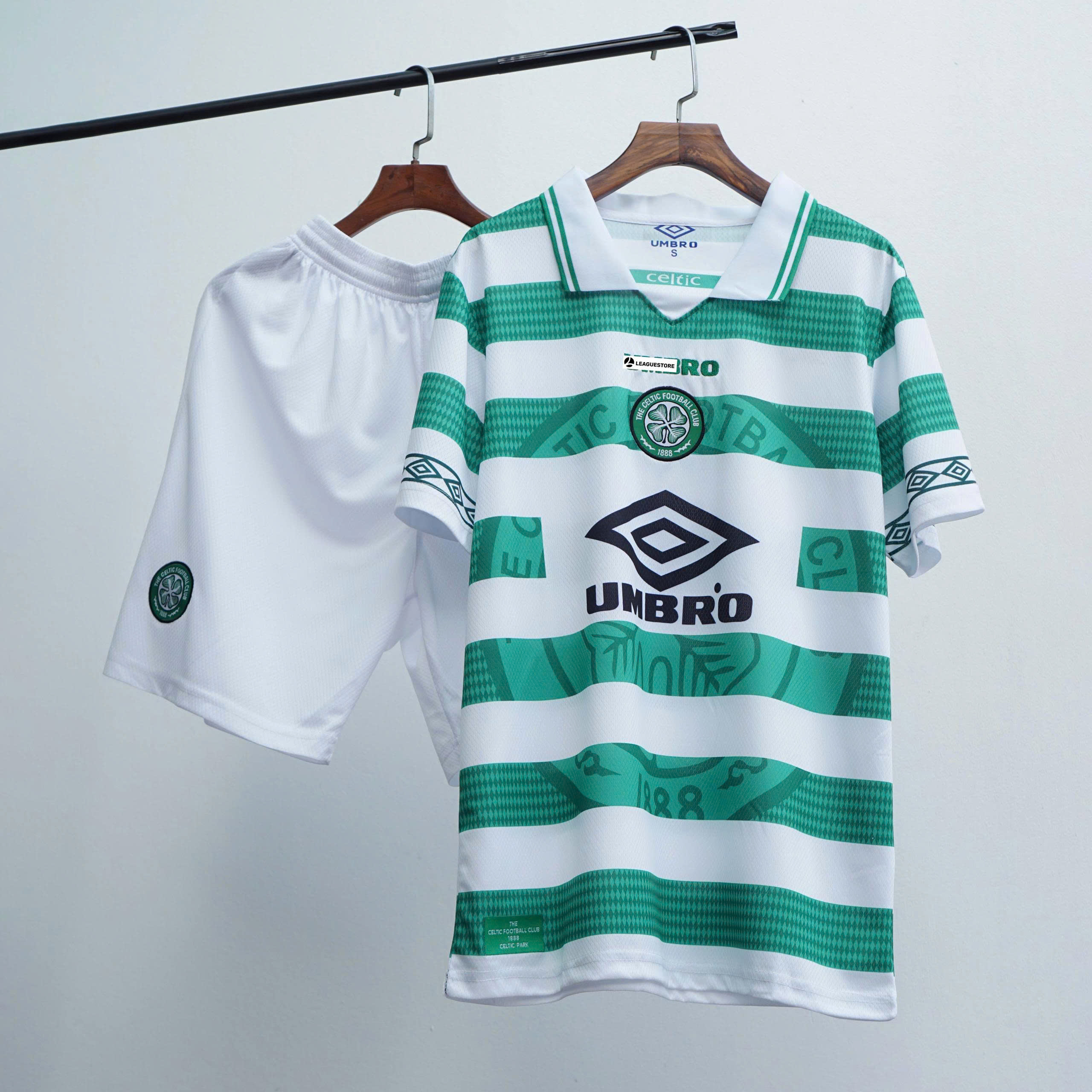 Áo Đấu Retro Celtic Sọc Xanh Trắng – Phong Cách Cổ Điển