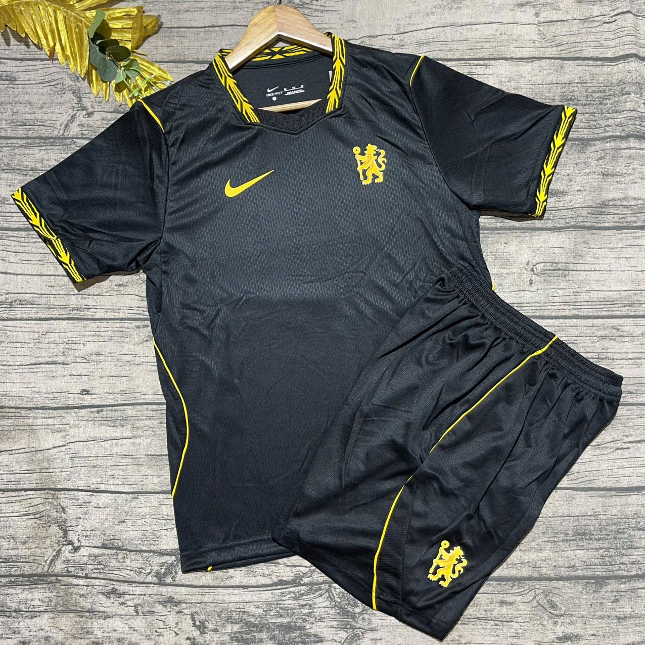 Bộ Quần Áo Chelsea Sân Khách Đen 2026/27 – Bản Fan 🖤💛