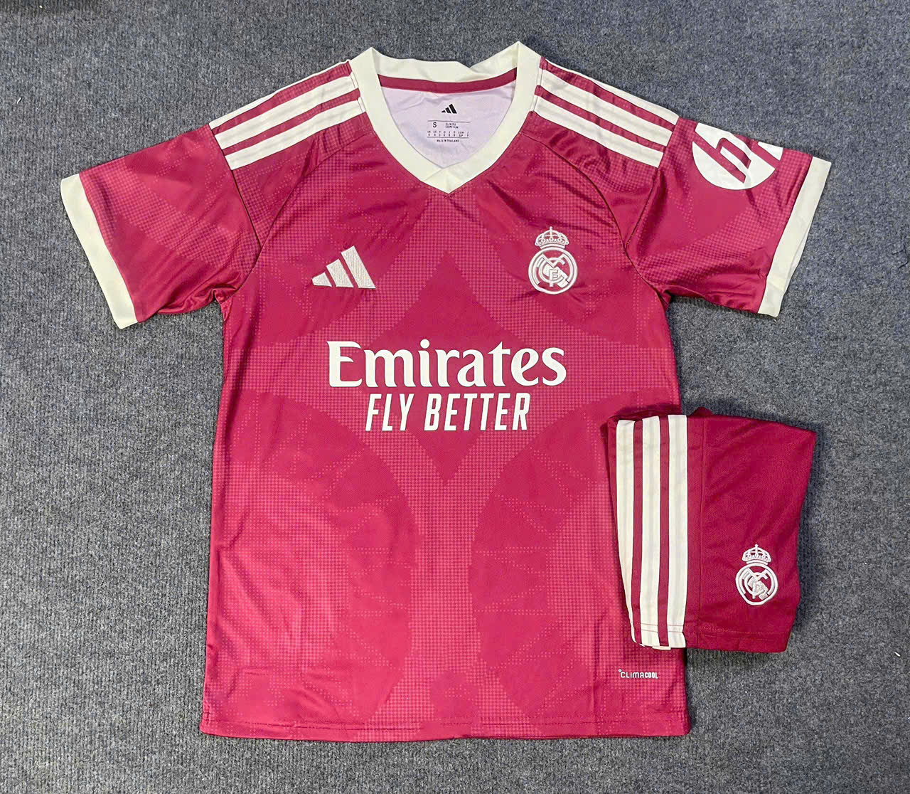 Bộ Quần Áo Real Madrid 3rd Hồng 2026/27 – Bản Fan 🩷🤍