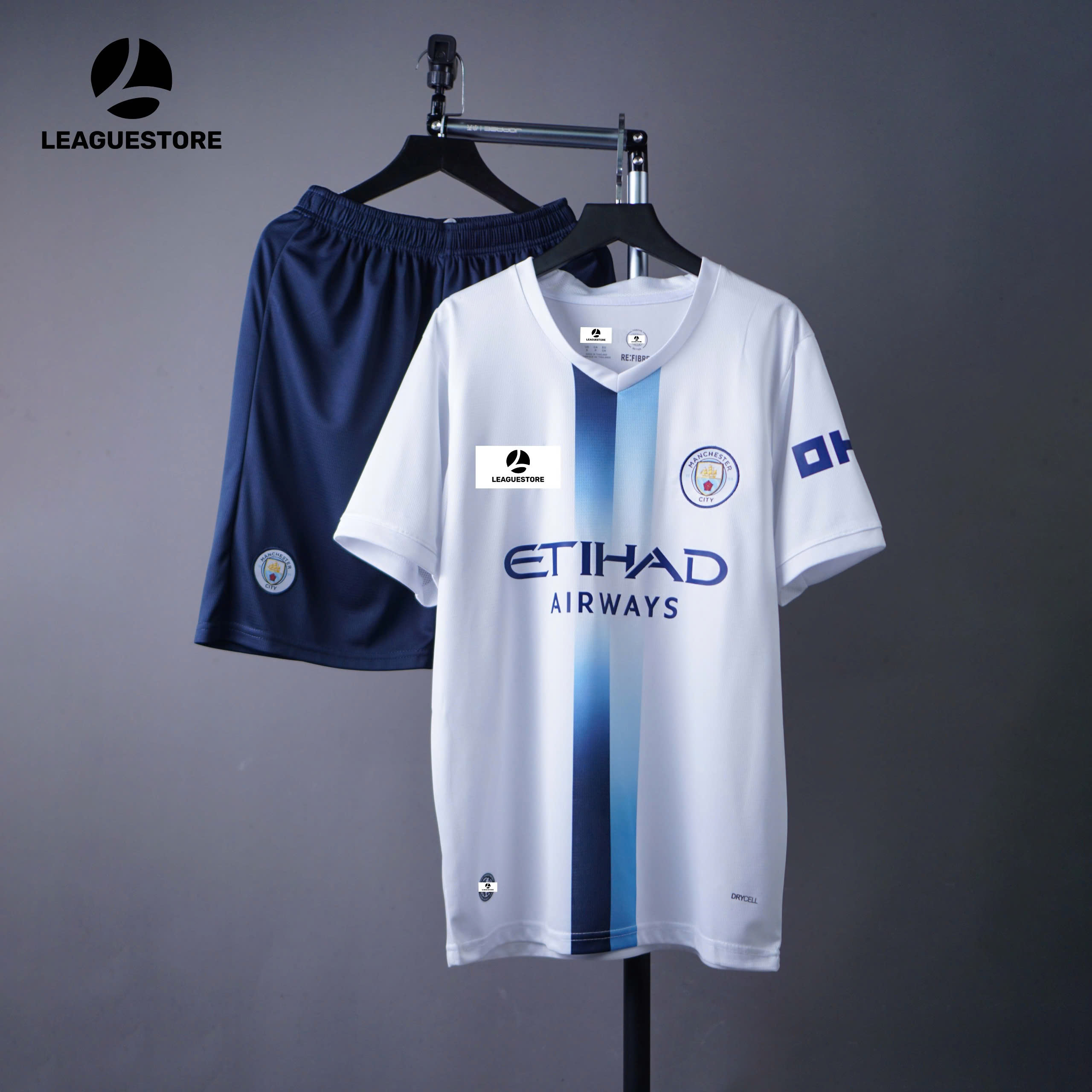 Bộ Quần Áo Man City Sân Khách 26/27 – Trắng Phối Xanh Nổi Bật ⚪🔵