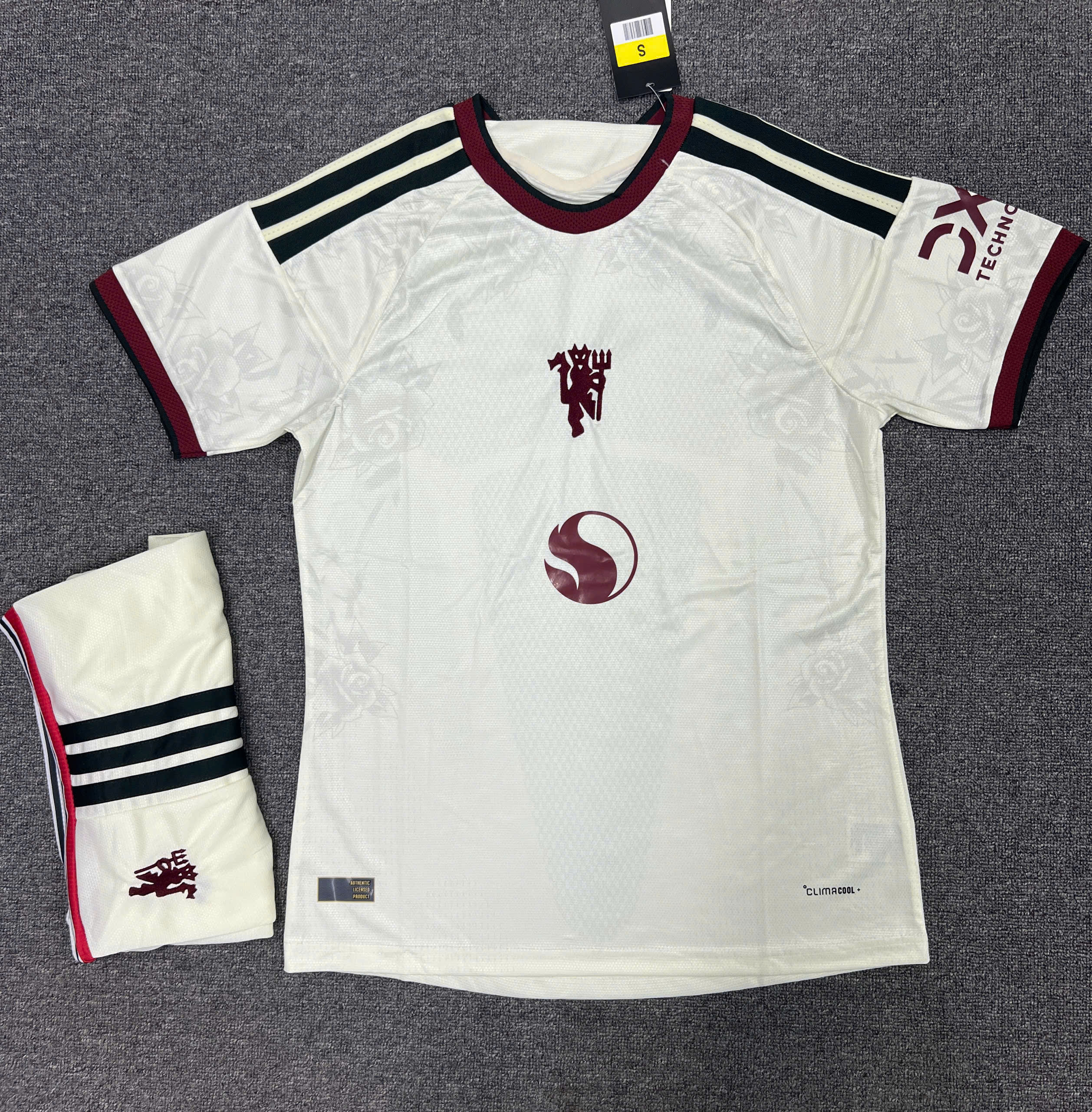 Áo Đấu Manchester United 3rd Trắng Kem 26/27 – Bản Fan ⚪🔴