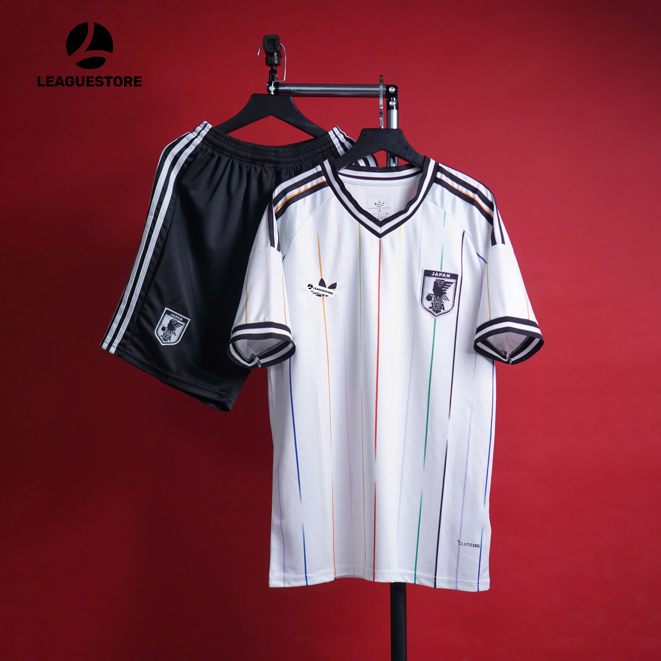 Bộ Quần Áo Đấu Tuyển Nhật Bản Sân Khách World Cup 2026/27 – Bản Fan ⚪⚫