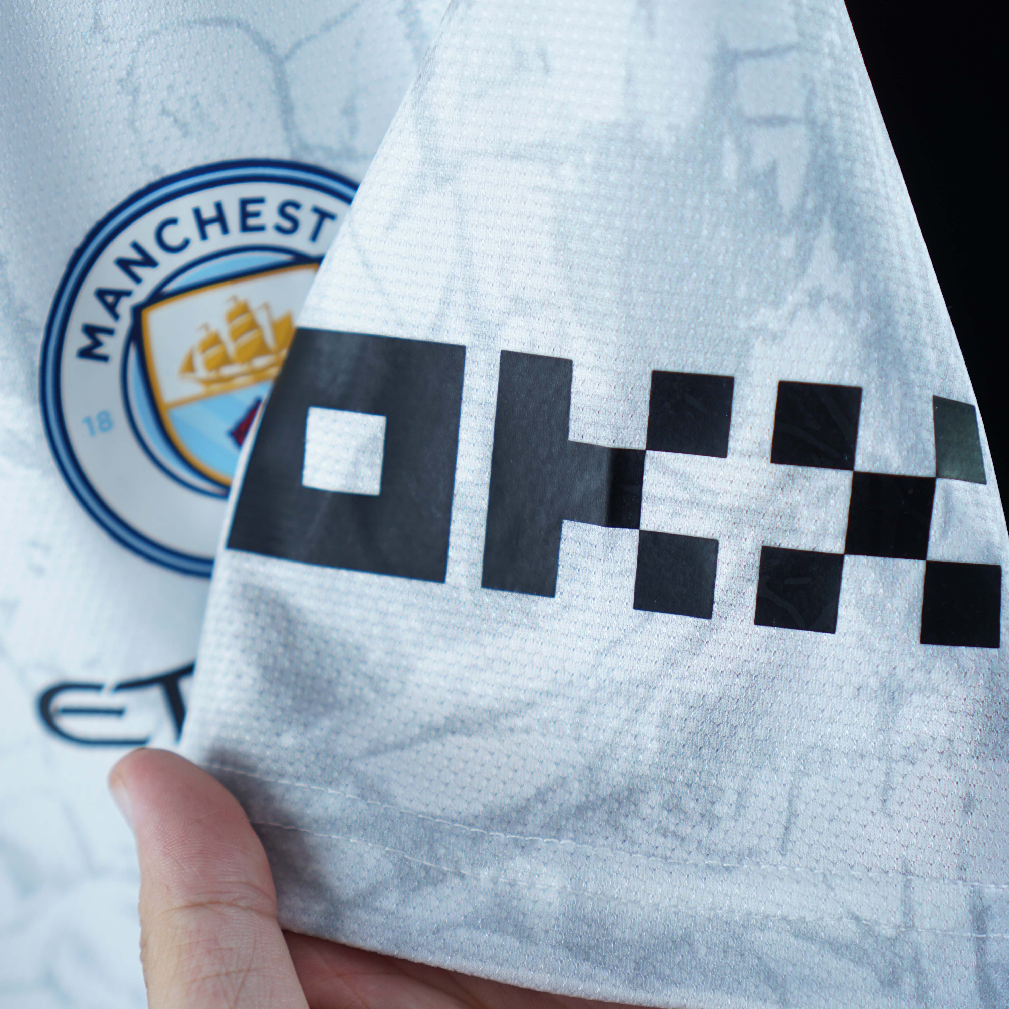 Áo Đấu Man City Sân Khách Màu Trắng 2025/26