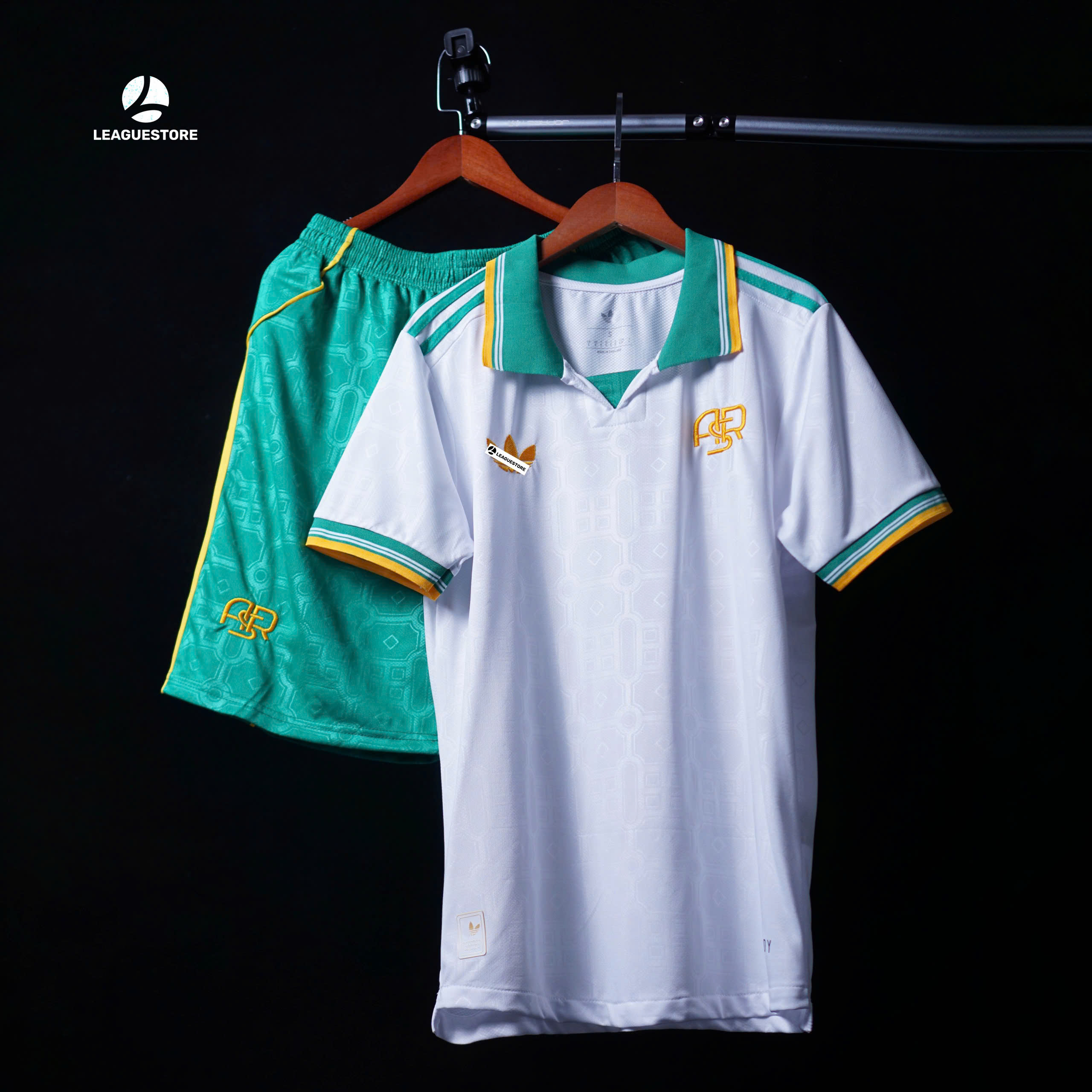 Áo Đấu AS Roma Fanmade Sân Khách 25/26 – Trắng Xanh Vàng Thanh Lịch, Cực Chất!